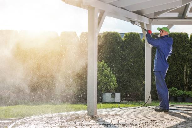 Best Pool Deck Cleaning  in Vineyards, FL
